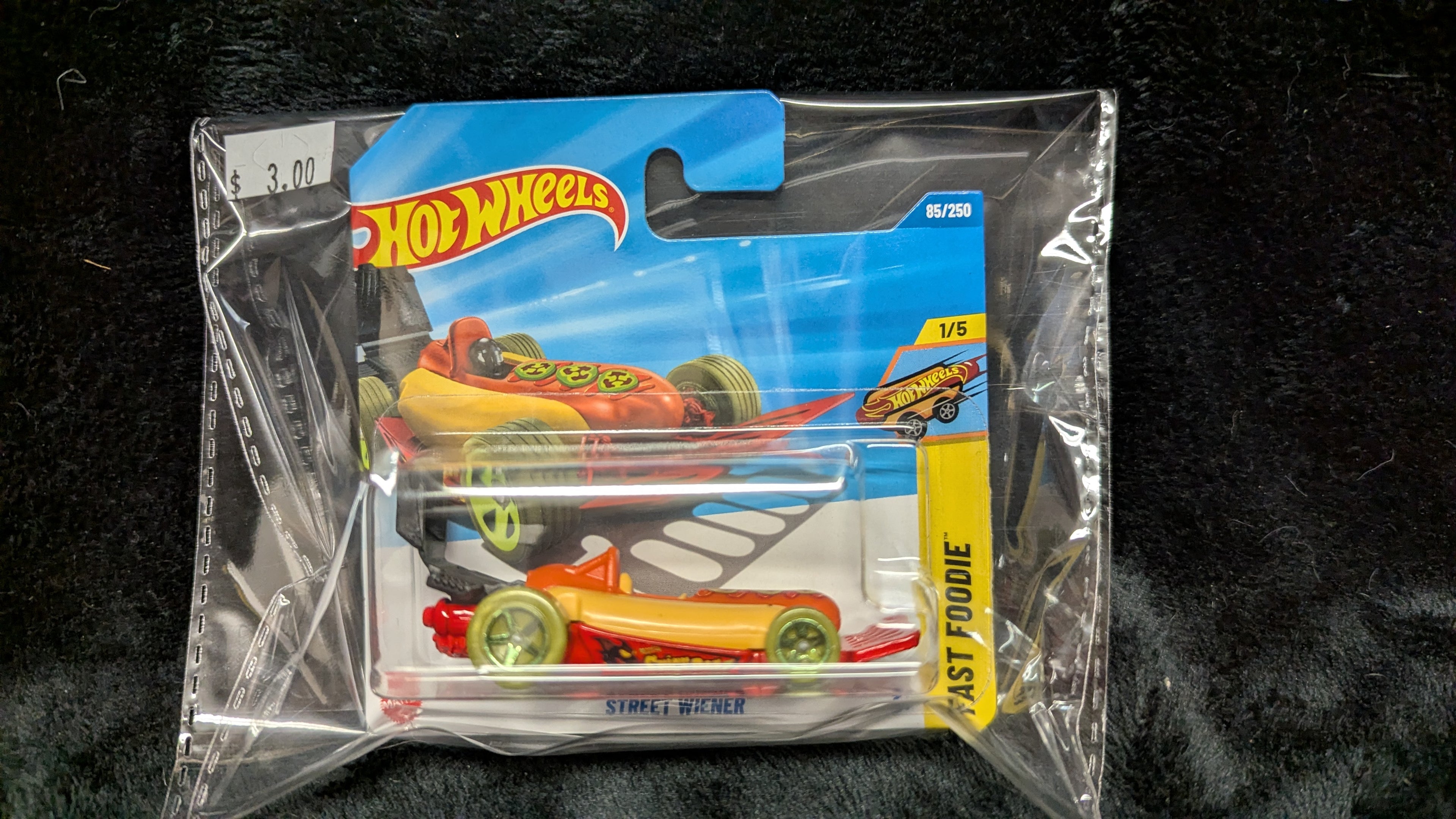 Hot Wheels - 2025 Mainline - 085/250 - Street Wiener
